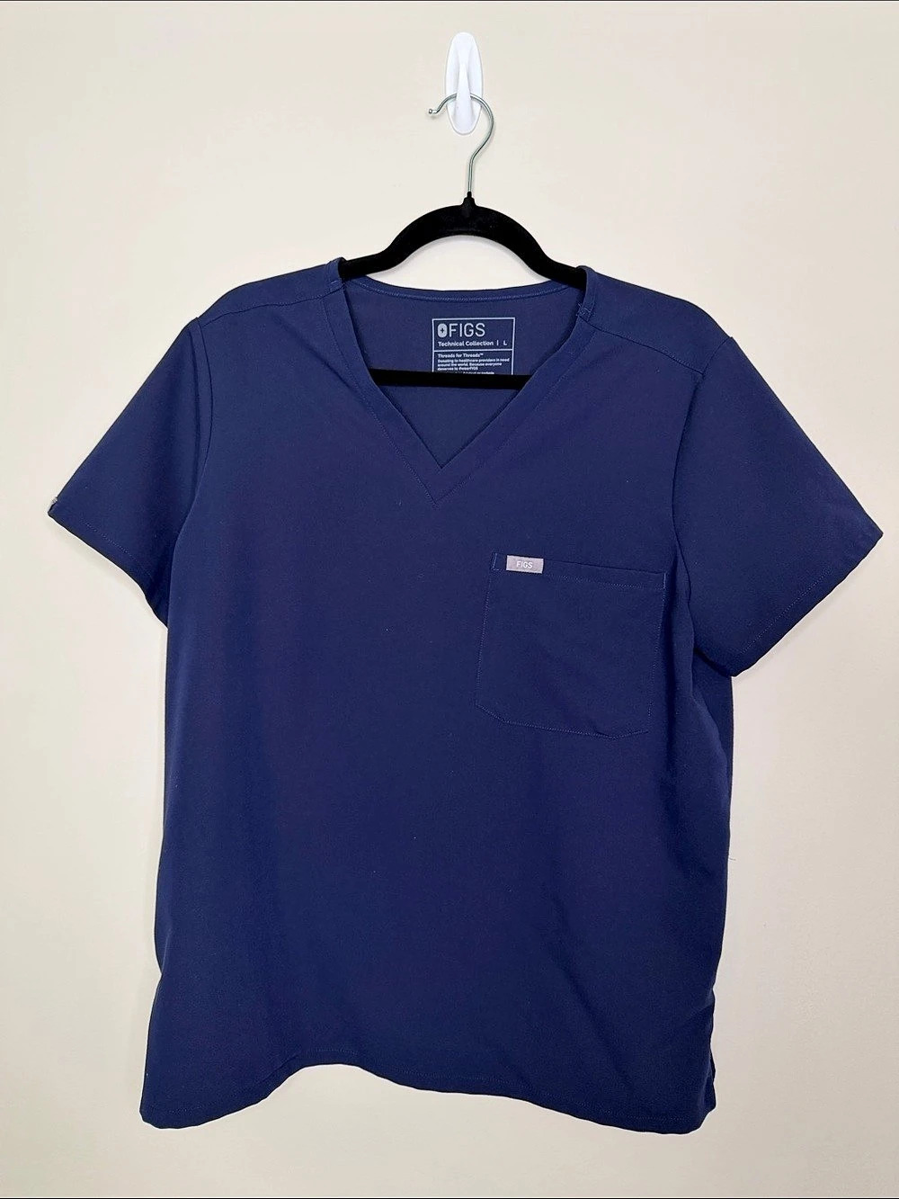 FIGS Catarina Short Sleeve V-Neck Scrub Top | Navy Blue | Large